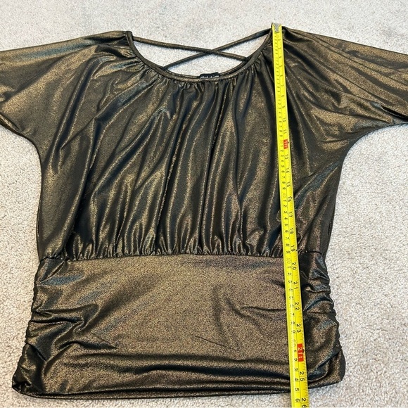SEDUCTION metallic gold short sleeve ruched crisscross back blouse Sz S - Picture 8 of 10